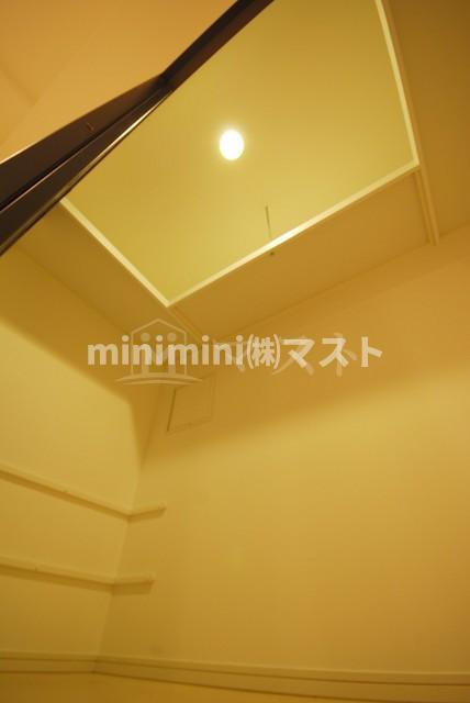大阪市西区南堀江２丁目の賃貸マンションの収納