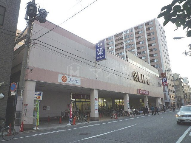 大阪市西区北堀江１丁目の賃貸マンションの周辺|スーパー「ライフ西大橋店」