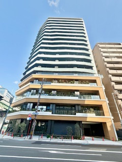 大阪市西区立売堀３丁目の賃貸マンションのエントランス