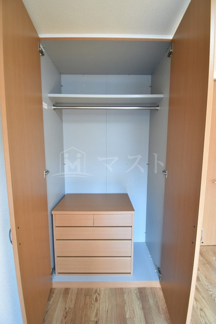 大阪市西区九条南３丁目の賃貸マンションの収納