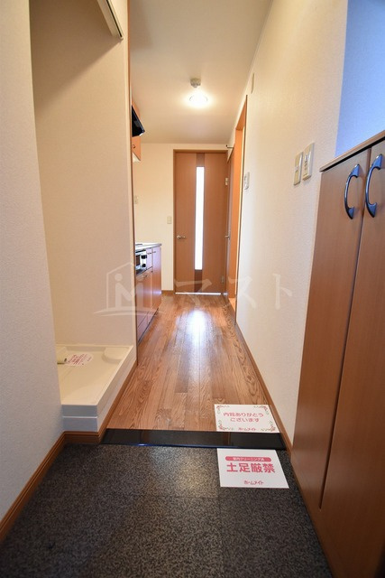 大阪市西区九条南３丁目の賃貸マンションの玄関