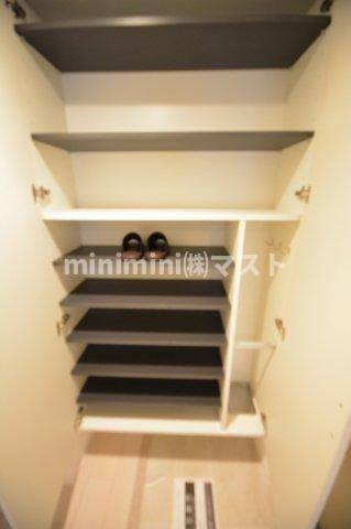 大阪市西区西本町３丁目の賃貸マンションの収納