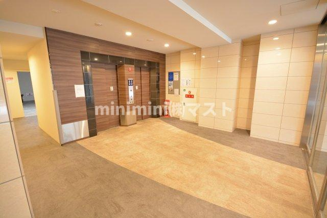 大阪市西区西本町３丁目の賃貸マンションのロビー