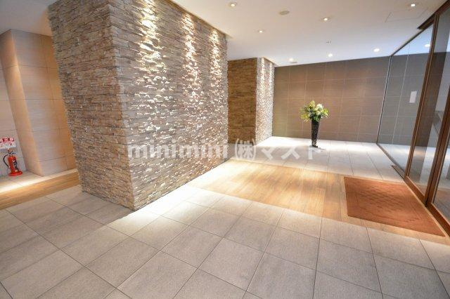 大阪市西区土佐堀３丁目の賃貸マンションのロビー