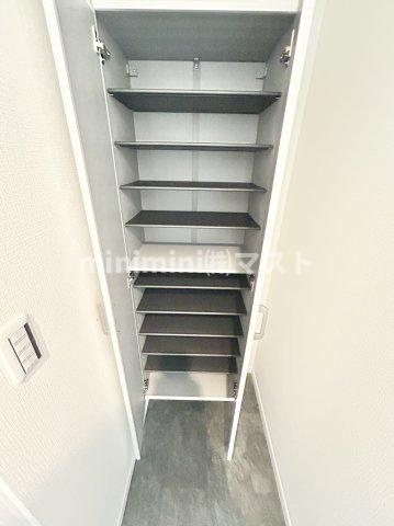 大阪市西区九条３丁目の賃貸マンションの収納
