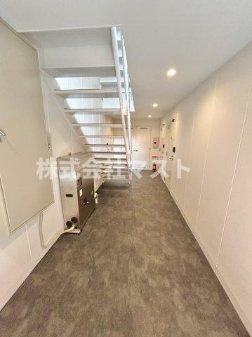 大阪市西区九条３丁目の賃貸マンションのロビー