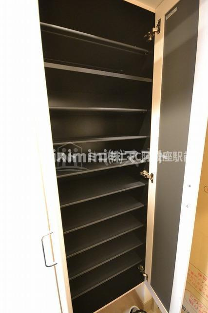 大阪市西区九条１丁目の賃貸マンションの収納