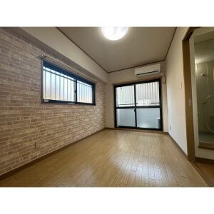春日井市大留町５丁目の賃貸マンションの居間・リビング