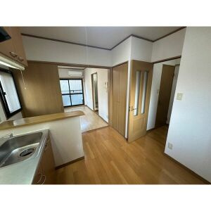 春日井市大留町５丁目の賃貸マンションの内装