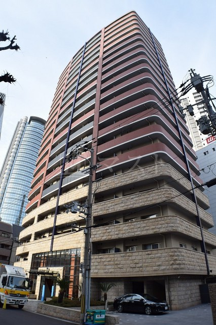 大阪市西区土佐堀１丁目の賃貸マンションの外観
