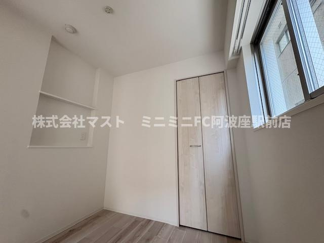 大阪市西区九条南２丁目の賃貸マンションの洋室