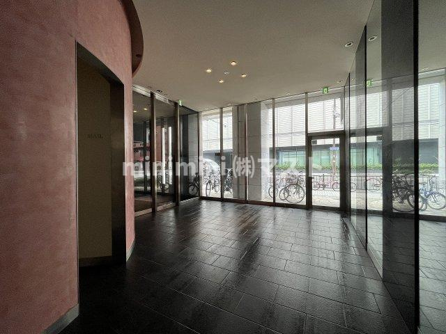 大阪市西区新町３丁目の賃貸マンションのロビー