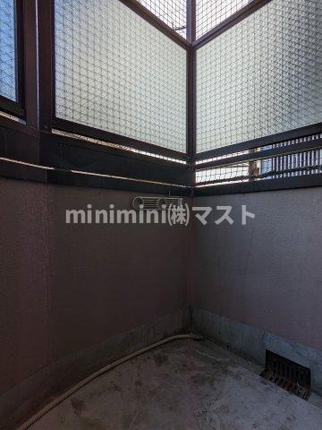 大阪市西区本田３丁目の賃貸マンションのバルコニー