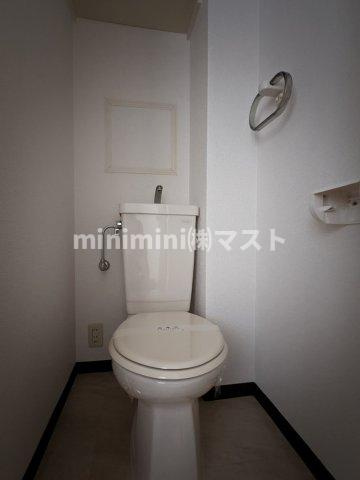 大阪市西区本田３丁目の賃貸マンションのトイレ