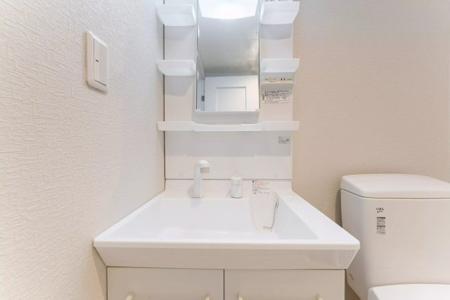AP257 Apartmenthouse足立舎人 106の洗面所|



