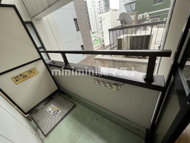 大阪市西区新町３丁目の賃貸マンションのバルコニー