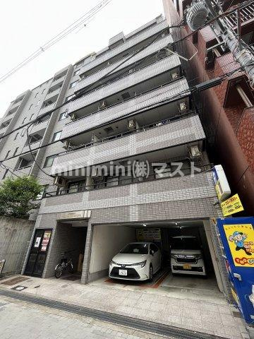 大阪市西区新町３丁目の賃貸マンションの外観