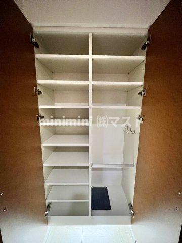 大阪市西区靱本町２丁目の賃貸マンションの収納