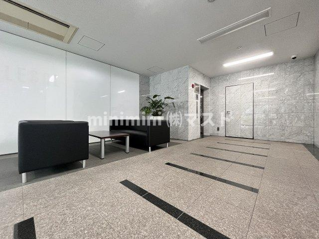 大阪市西区靱本町２丁目の賃貸マンションのロビー