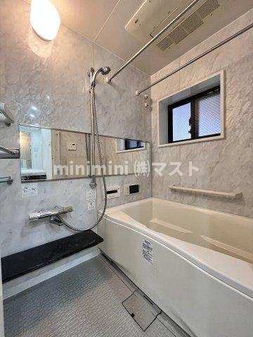 大阪市西区靱本町２丁目の賃貸マンションの浴室