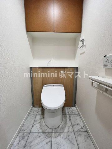 大阪市西区靱本町２丁目の賃貸マンションのトイレ