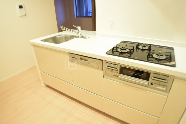 大阪市西区南堀江１丁目の賃貸マンションのキッチン|同マンション内・別居室参考写真