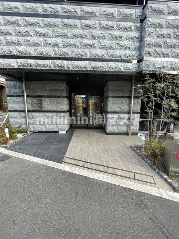 大阪市西区九条１丁目の賃貸マンションのエントランス