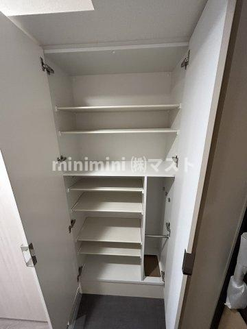 大阪市西区境川２丁目の賃貸マンションの収納