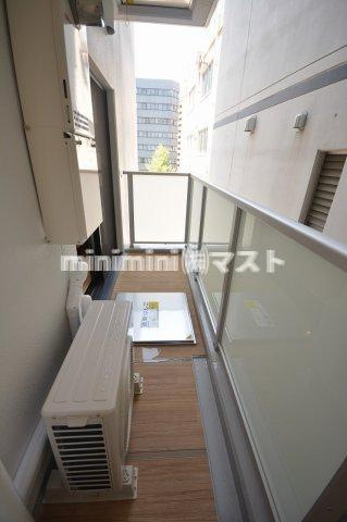 大阪市西区西本町１丁目の賃貸マンションのバルコニー