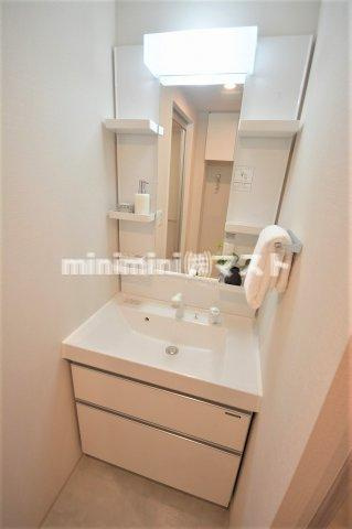 大阪市西区西本町１丁目の賃貸マンションの洗面所