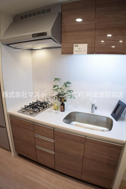 大阪市西区西本町２丁目の賃貸マンションのキッチン