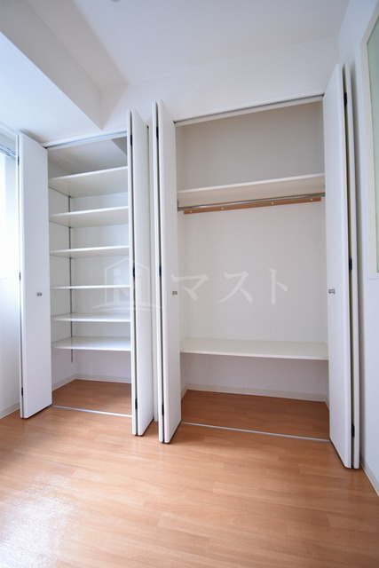 大阪市西区靱本町２丁目の賃貸マンションの収納|※同物件別号室参考写真