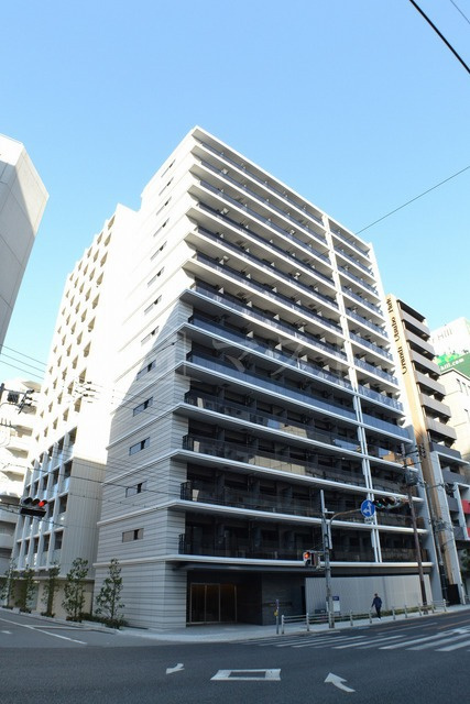 大阪市西区靱本町２丁目の賃貸マンションの外観