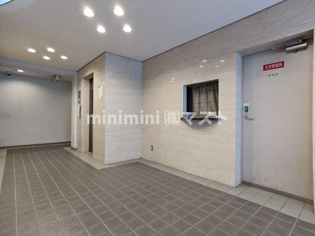 大阪市西区西本町２丁目の賃貸マンションのロビー