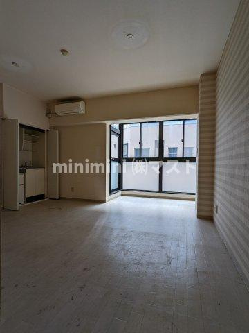 大阪市西区西本町２丁目の賃貸マンションの玄関|別号室参考写真