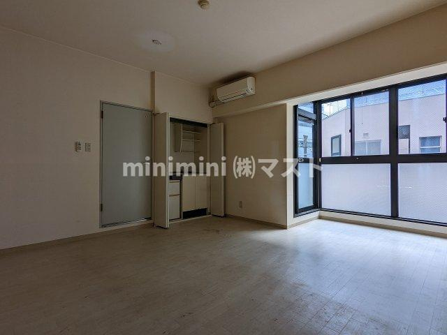 大阪市西区西本町２丁目の賃貸マンションの居間・リビング|※別号室参考写真