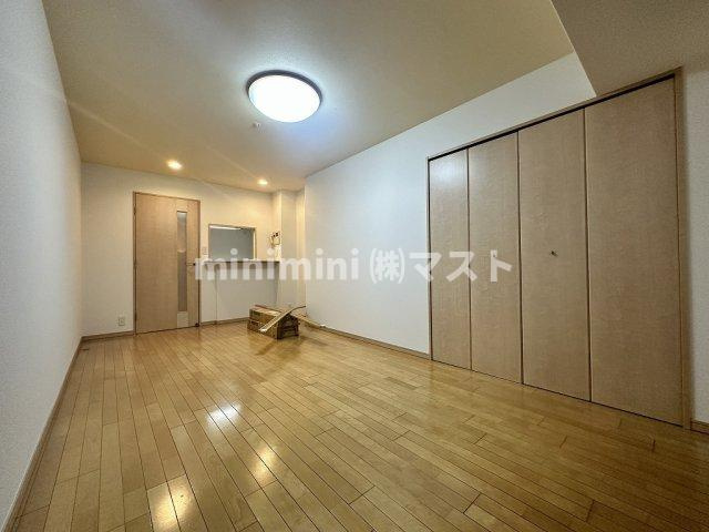 大阪市西区南堀江１丁目の賃貸マンションの居間・リビング|※別号室参考写真
