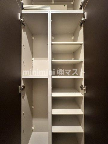 大阪市西区南堀江１丁目の賃貸マンションの収納|※別号室参考写真