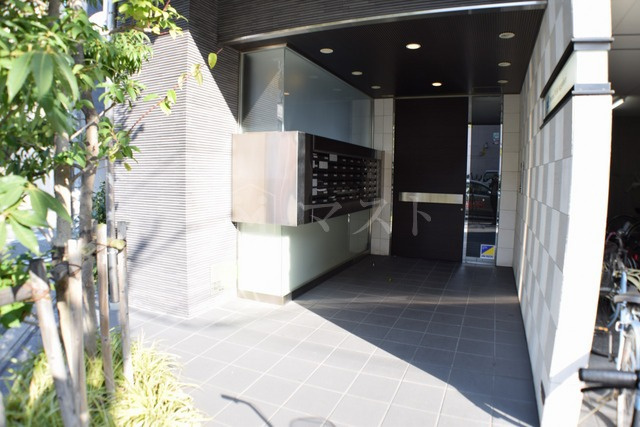 大阪市西区新町４丁目の賃貸マンションのロビー