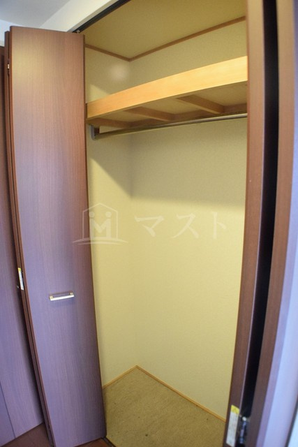 大阪市西区靱本町１丁目の賃貸マンションの収納