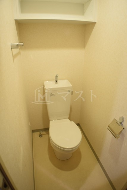 大阪市西区靱本町１丁目の賃貸マンションのトイレ