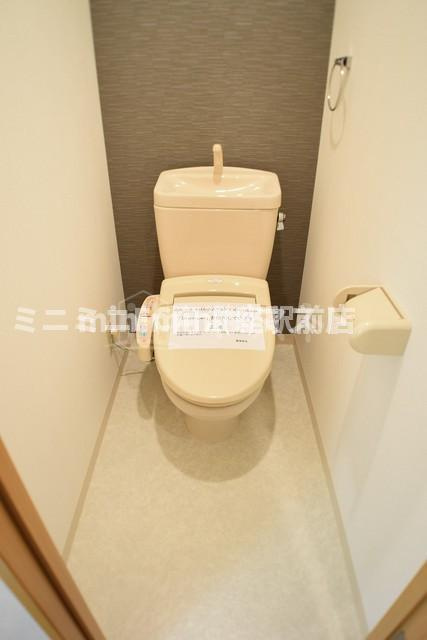 大阪市西区靱本町３丁目の賃貸マンションのトイレ