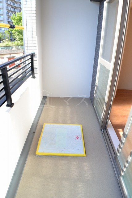 大阪市西区新町４丁目の賃貸マンションのバルコニー