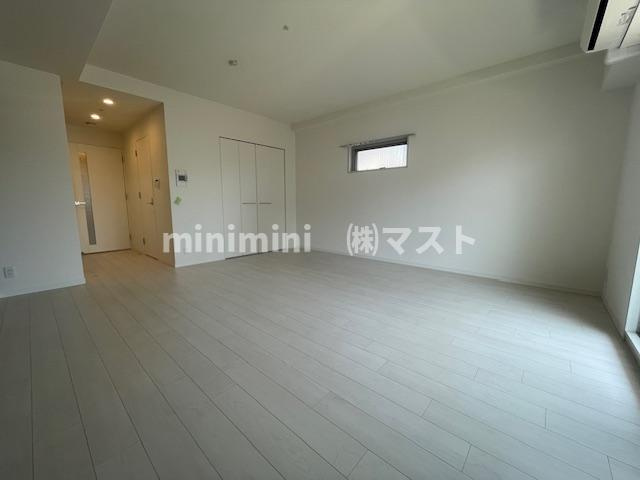 大阪市西区九条１丁目の賃貸マンションの居間・リビング