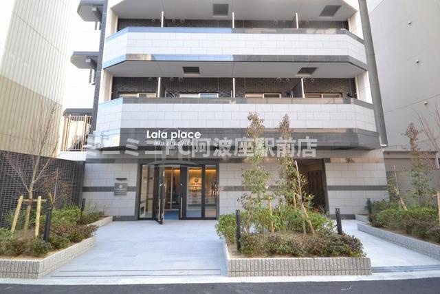 大阪市西区立売堀３丁目の賃貸マンションのエントランス