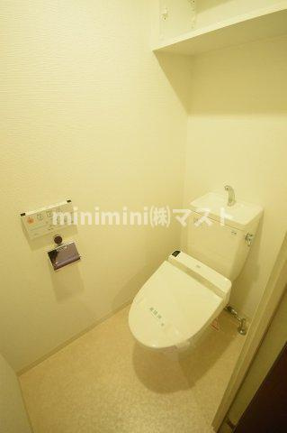 大阪市西区靱本町１丁目の賃貸マンションのトイレ