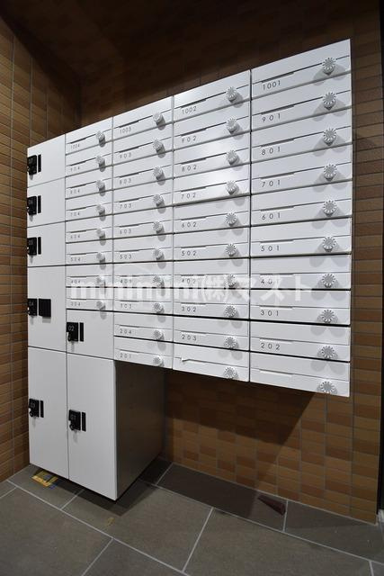 大阪市西区本田２丁目の賃貸マンションのロビー
