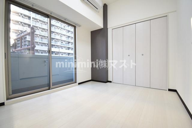 大阪市西区本田２丁目の賃貸マンションの居間・リビング