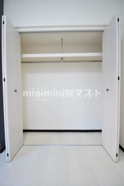 大阪市西区本田２丁目の賃貸マンションの収納