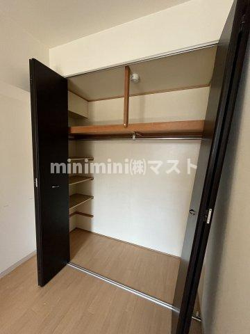 大阪市西区靱本町３丁目の賃貸マンションの収納